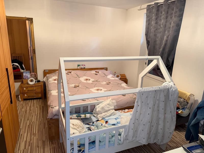 Zu vermieten in Cressier 4,5 Zimmer-Erdgeschosswohnung mit grosse Terrasse (9)