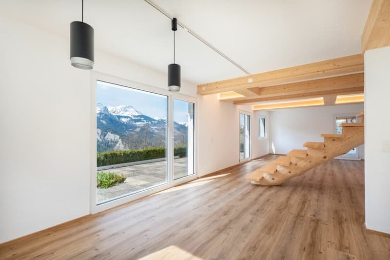 Vivere con vista panoramica. Appartamento di 4,5 locali ristrutturato di recente vicino ad Arosa (4)