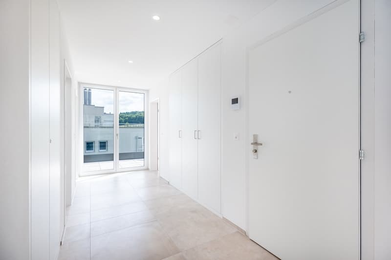 Penthouse first-time occupancy in Wil SG. Light, space and two terraces with city views (9)