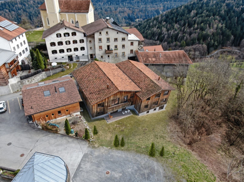 Bewilligtes Neubauprojekt mit 7 Wohneinheiten an attraktiver Lage in Trin Dorf (3)