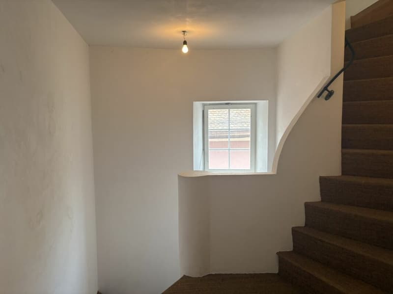 Chur: Charamnte 3.5-Zimmer-Maisonette-Wohnung im Herzen der Altstadt mit Balkon (19)