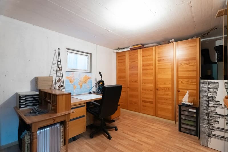 Bonaduz: Helle 4.5-Zimmer-Wohnung in grossem Balkon, Lift und eigenem Hobbyraum (10)