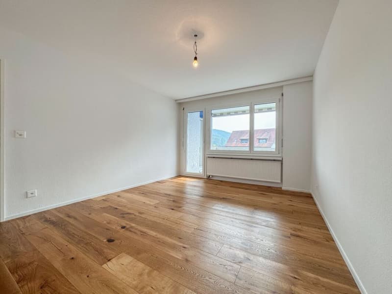 Nouveau confort de vie dans le vert - appartement de 4,5 pièces rénové avec vue lointaine (5)