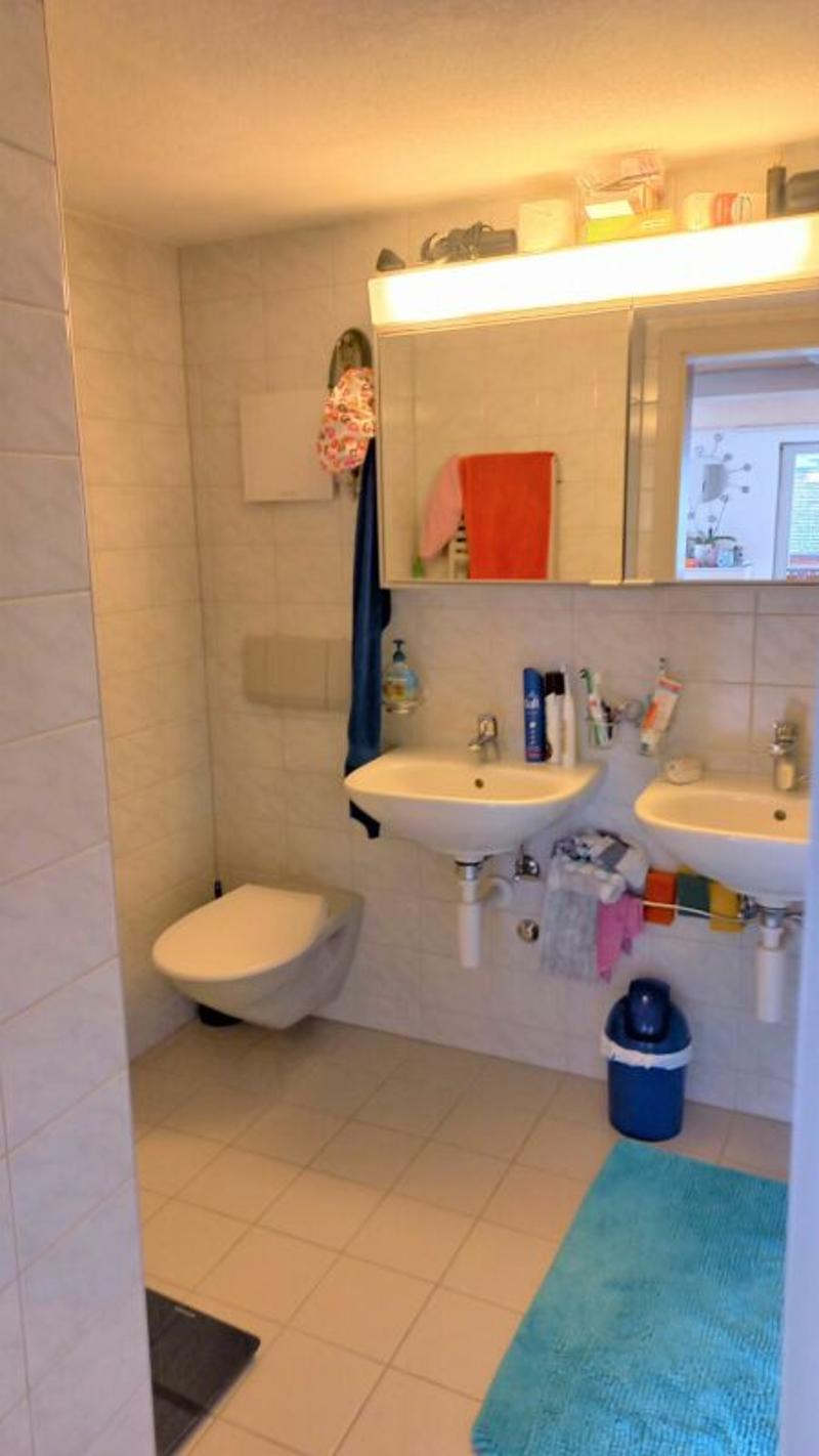 Helle und schöne 3.5 Zi-Whg. mit Balkon zu vermieten (7)