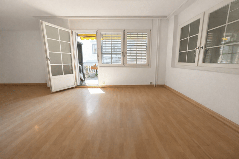 Appartamento luminoso 1.5 locali con posto a sedere in giardino (2)