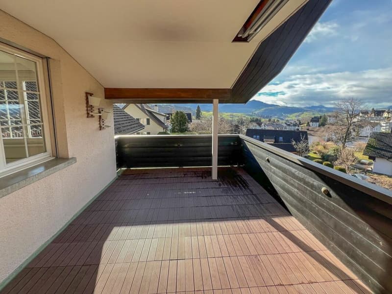 Vue sur l'Alpstein incluse - appartement mansardé moderne dans un excellent emplacement (2)