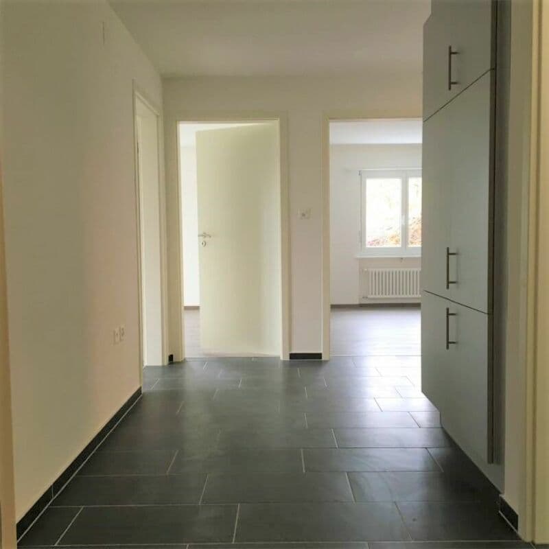 Geräumige und sonnige 4-Zi-Whg mit grossem Balkon (3)