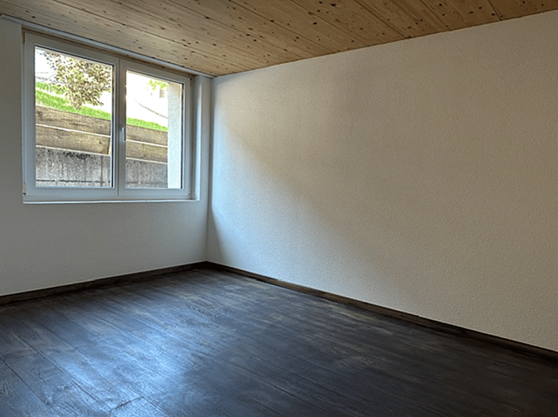 Geräumige 2.5 Zi-Wohnung mit Sitzplatz (3)