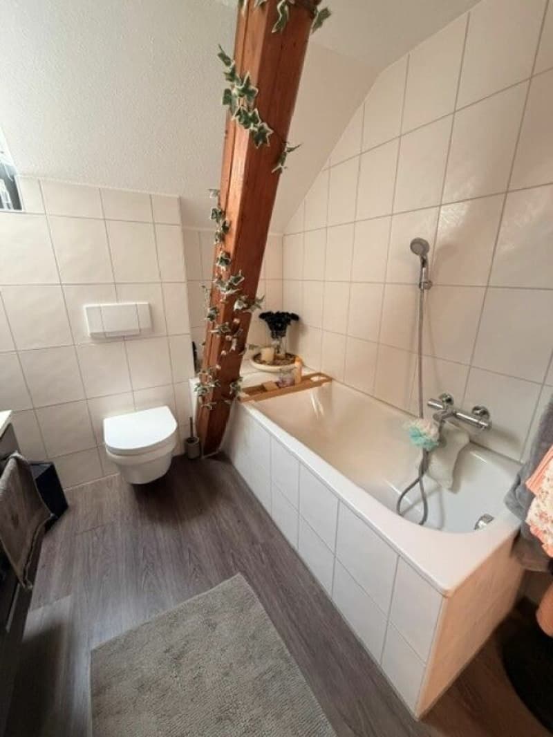 grosszügige 4 Zimmer Wohnung (9)