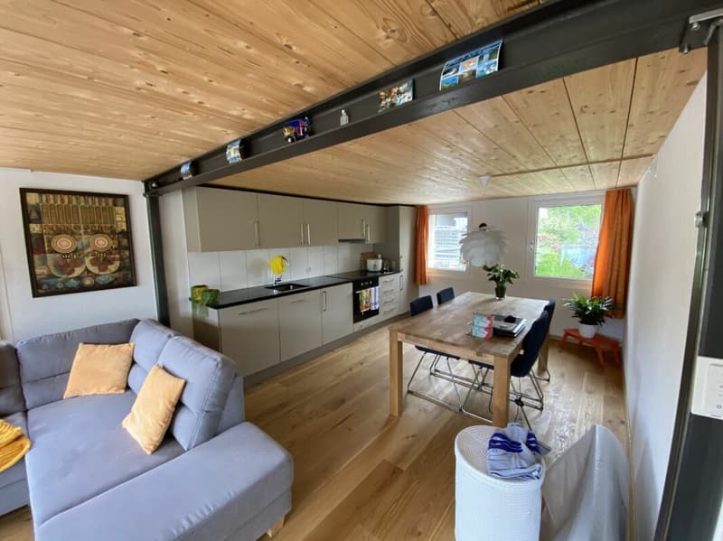 Helle 2.5 Zi-Wohnung mit Balkon (2)