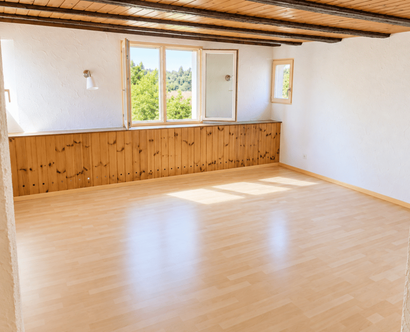 Grosszügige 3,5 Zimmer-Dachwohnung (4)