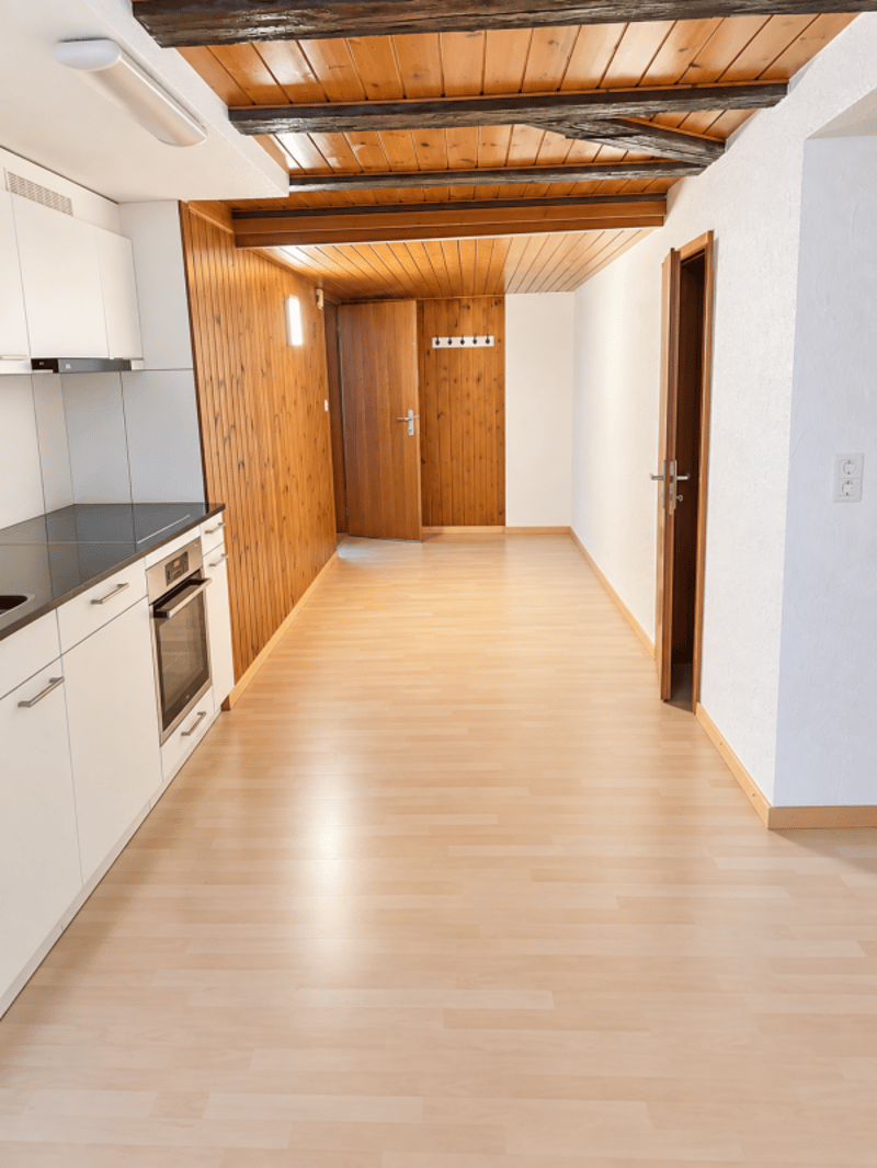 Grosszügige 3,5 Zimmer-Dachwohnung (2)