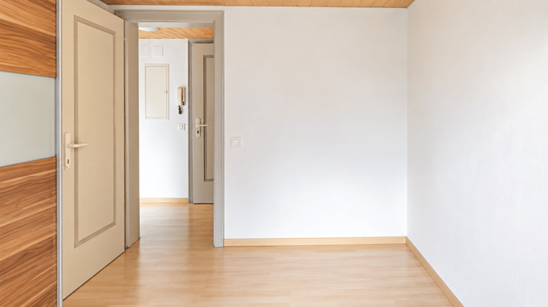 Helle und schöne 3.5 Zi-Whg. mit Balkon zu vermieten (3)