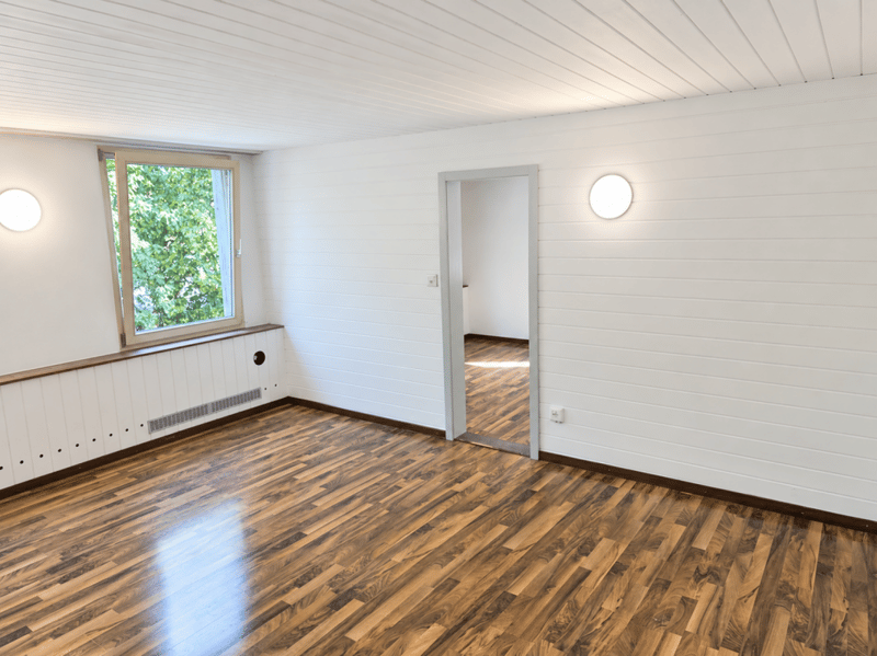Heimelige 4,0-Zi-Wohnung zu vermieten (2)