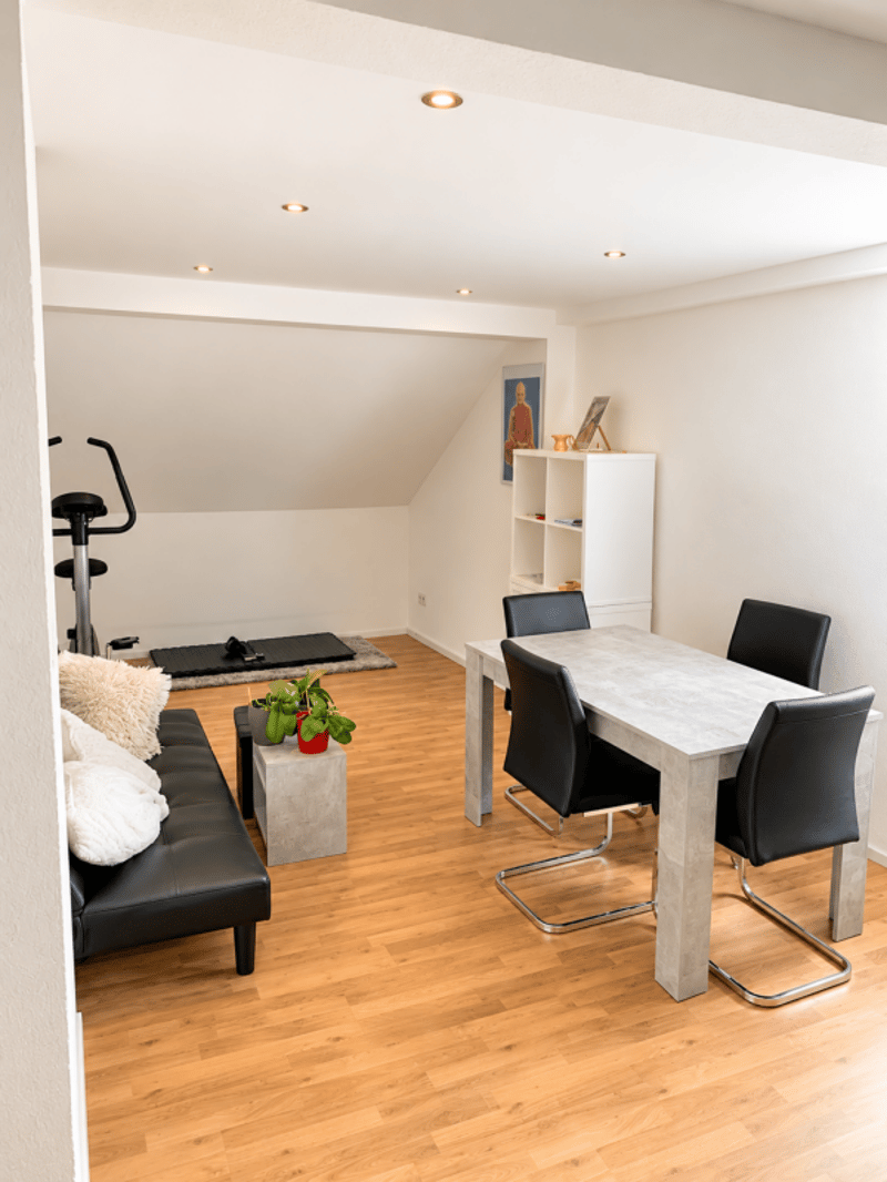 Geräumige 2.5 Zi Wohnung zu vermieten (3)