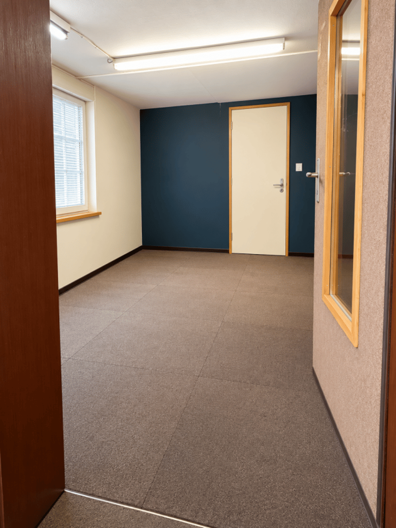 Gewerbe/Lager/Werkstatt/Atelier zu vermieten (5)
