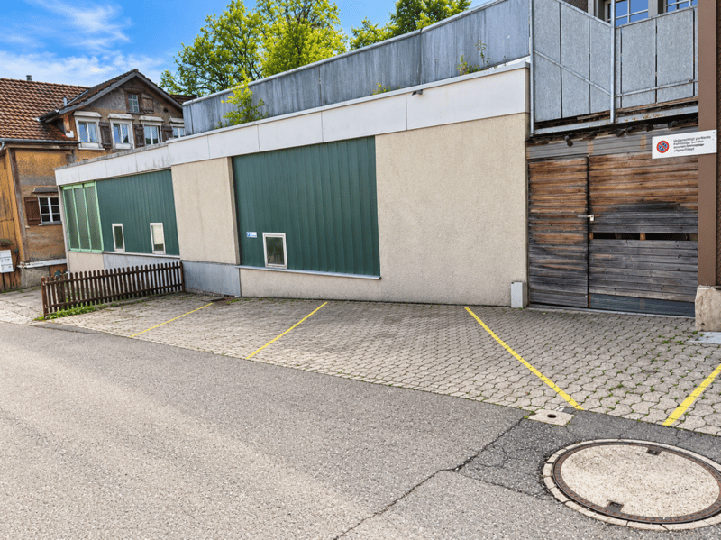 Gewerbe/Lager/Werkstatt/Atelier zu vermieten (1)