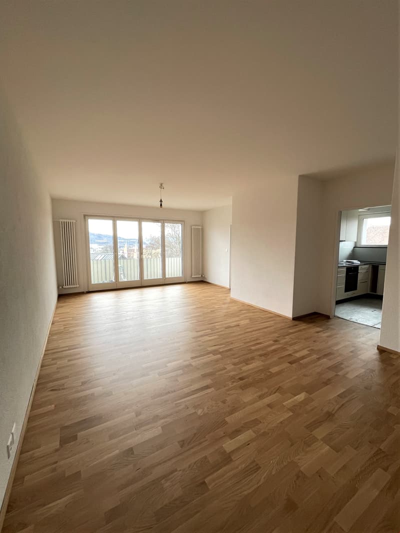 moderne 2.5-Zimmerwohnung in Bolligen (1)