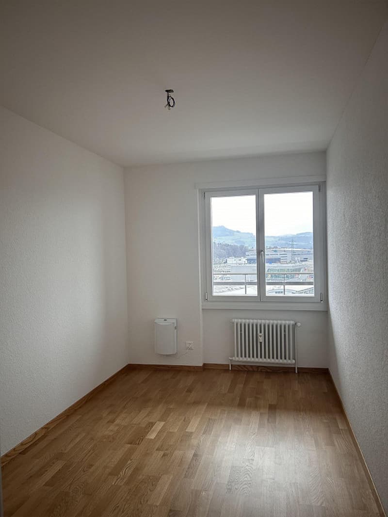 Am Puls der Stadt: Moderne Hochhaus-Wohnung direkt am BH Wankdorf (10)