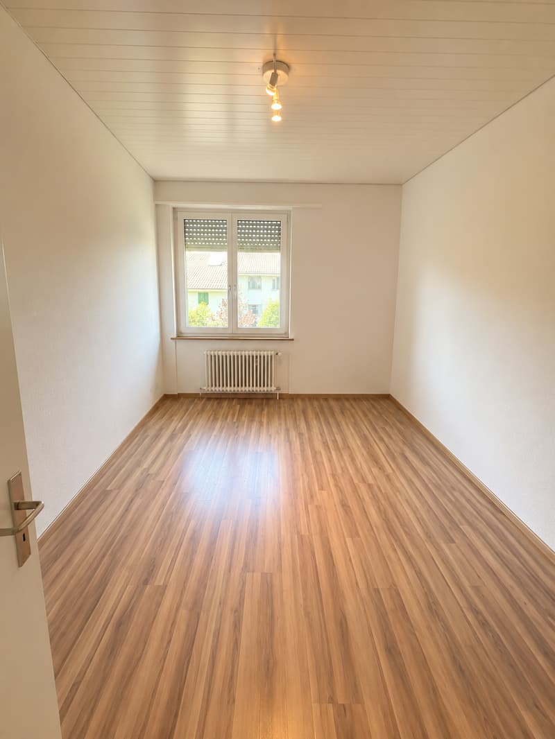 Helle 4.5-Zimmer-Wohnung mit Balkon in ruhiger Lage in Köniz (5)