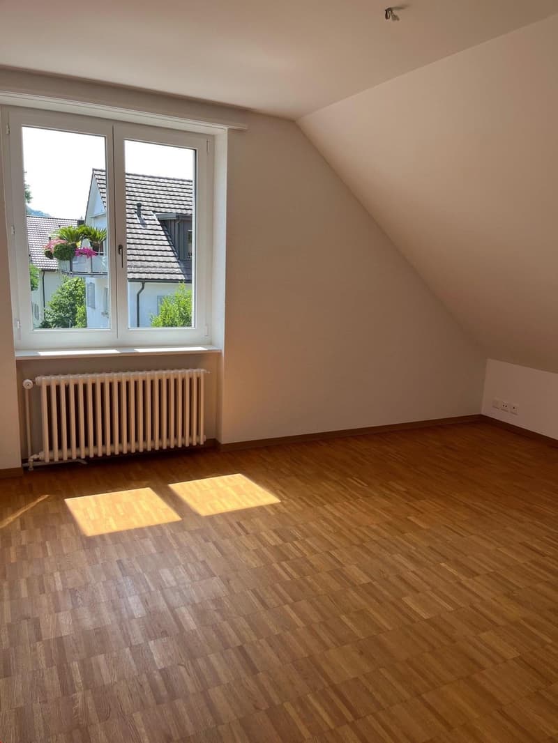 sonnige 2.5-Zimmerwohnung mit Loggia nähe Elfenau (7)