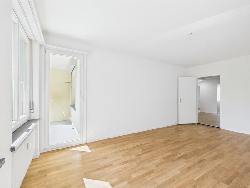 frisch sanierte & helle 4.5-Zimmerwohnung an zentraler Lage (4)