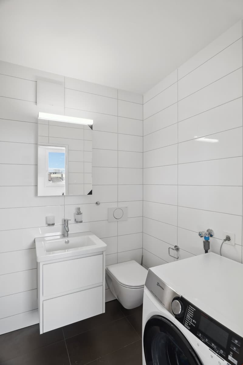 schöne 2.5-Zimmer-Attikawohnung in Zollikofen (6)