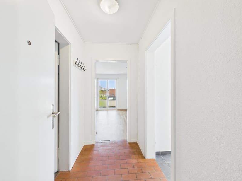 helle 2-Zimmerdachwohnung an zentraler Lage in Bern Bümpliz (11)