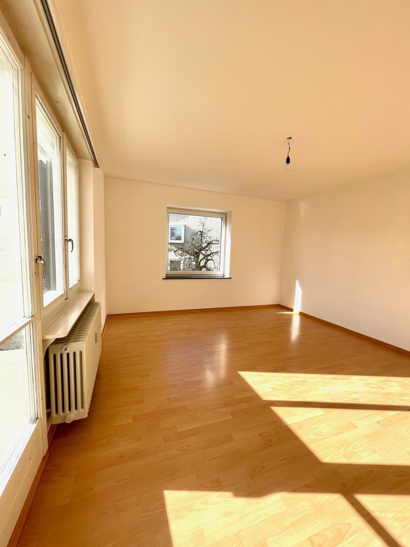 Gemütliche 4-Zimmerwohnung in Münchenbuchsee (2)