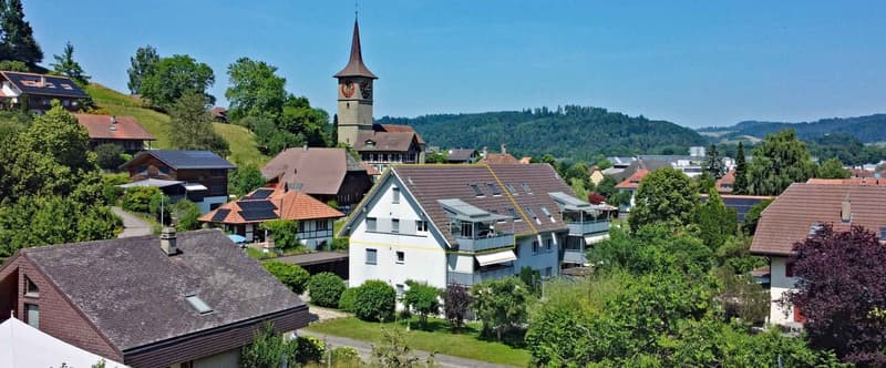 Im schönschte Egge vo Oberburg ä top-moderni Wohnig , wo mängs Eifamiliehuus i Schatte stöut (2)