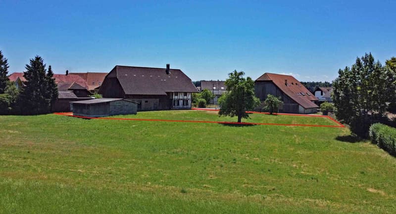 Über 2'300 m² Bouland a idealer Lag (3)
