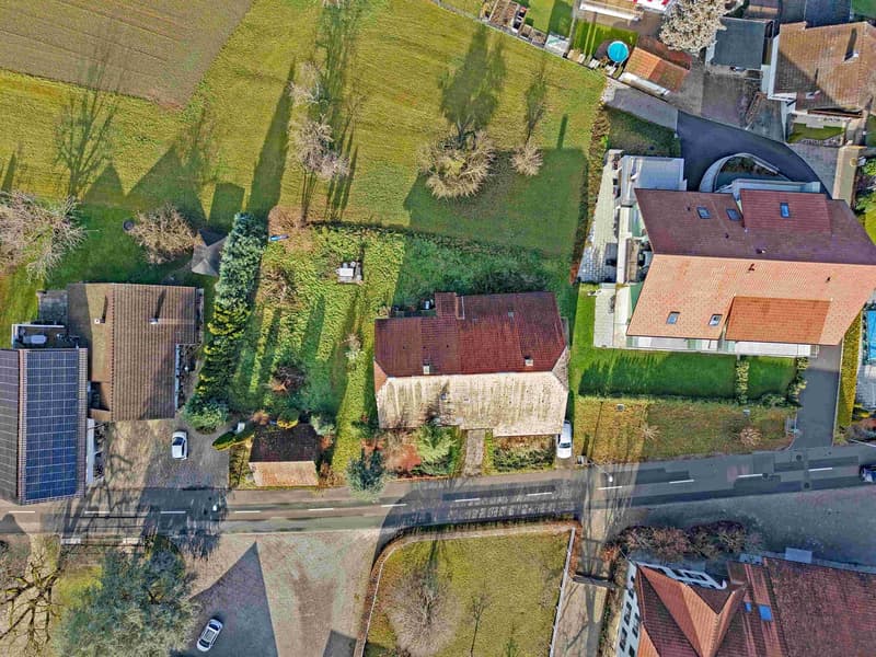 Freie Blick uf Aare u Jura - ändlech Bouland mit meh Chance u Potenzial aus Risike u Uflage (3)