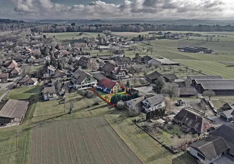 Freie Blick uf Aare u Jura - ändlech Bouland mit meh Chance u Potenzial aus Risike u Uflage (1)