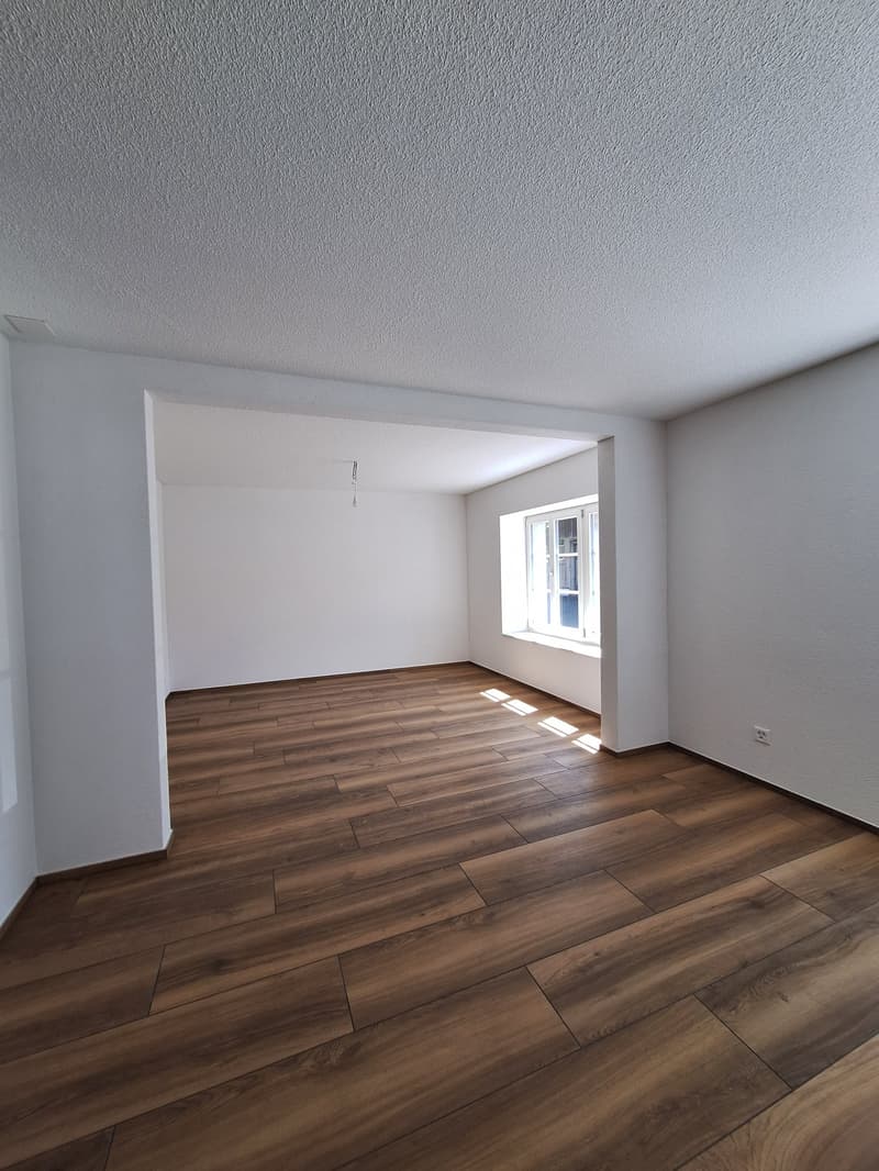Helle 4.5 Zi Wohnung in Eriswil mit gedecktem Parkplatz (3)