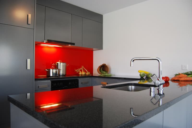 Moderne 4.5-Zimmer-Wohnung mit viel Licht im Herzen des Emmentals (2)