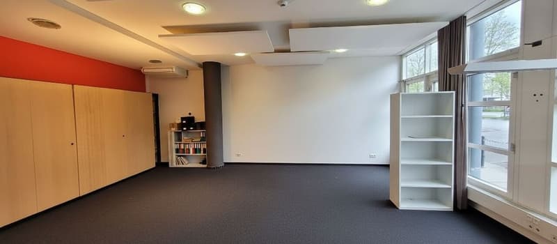 Modern office in a representative location in the center of Lucerne (3)