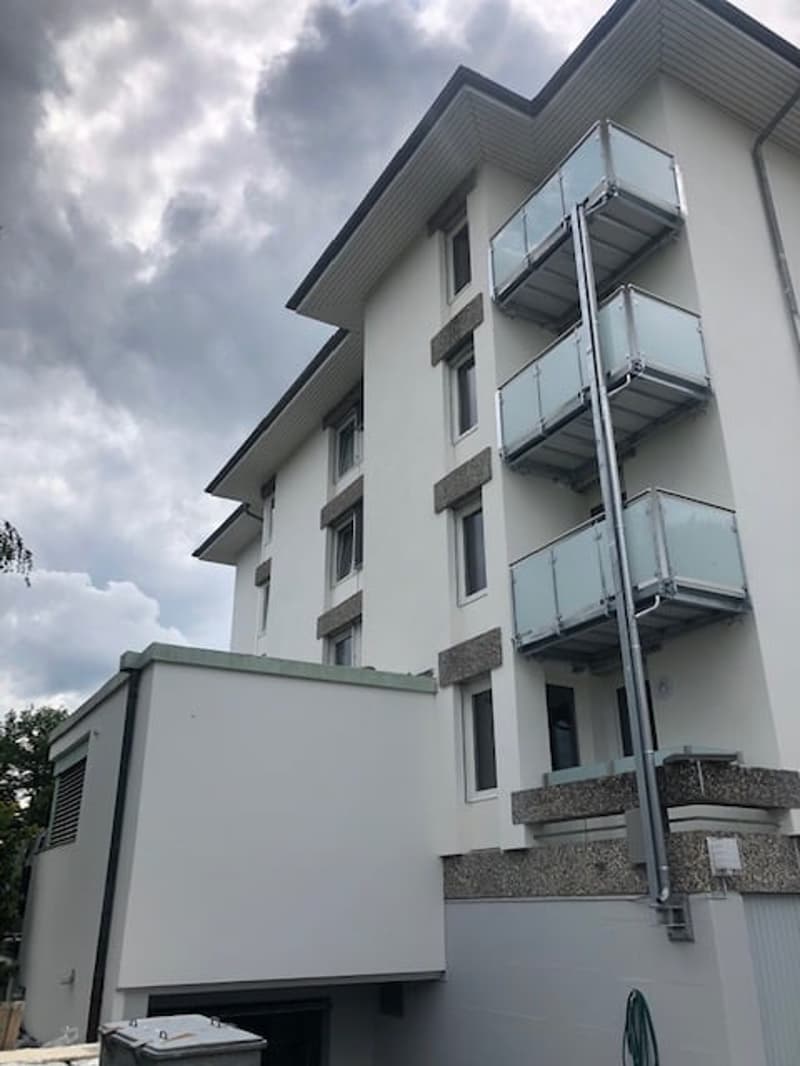 Moderne 1.5-Zimmer-Wohnung mit Balkon und schöner Aussicht in Wolhusen (7)