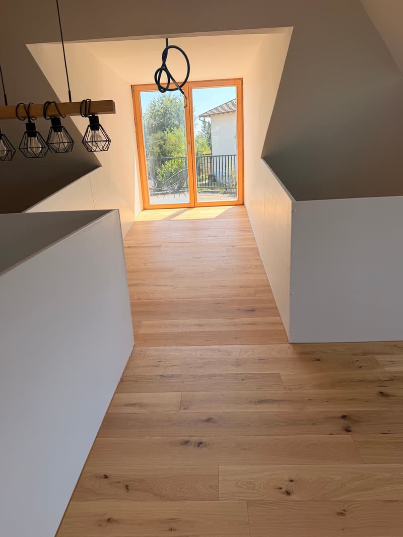 Moderne 4.5-Zimmer-Maisonette-Wohnung in Beinwil am See – sofort verfügbar (2)