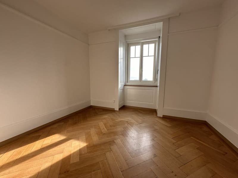 Magnifique appartement de 6 pièces au dernier étage d'un immeuble de caractère - Rue Edouard-Desor 3 à Neuchâtel (6)