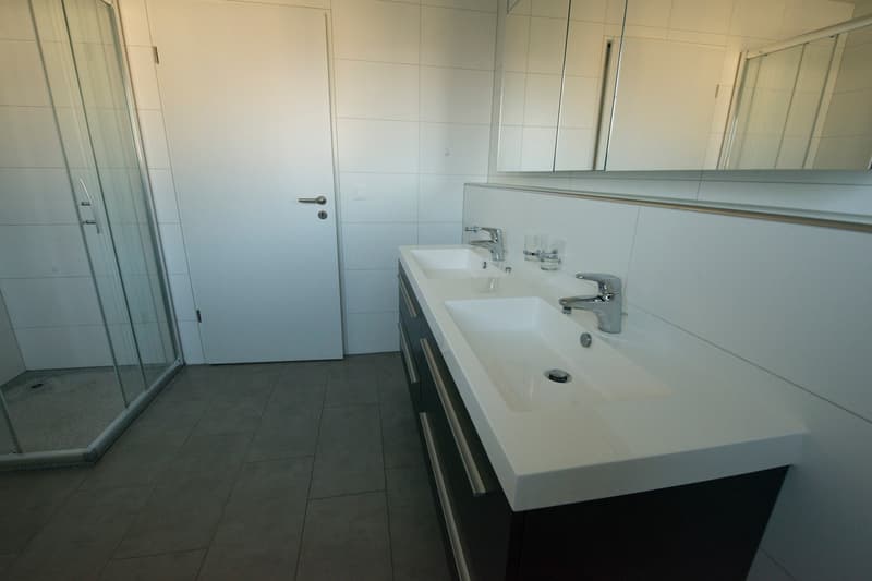 Exklusive 3.5-Zimmer-Gartenwohnung mit Whirlpool (9)
