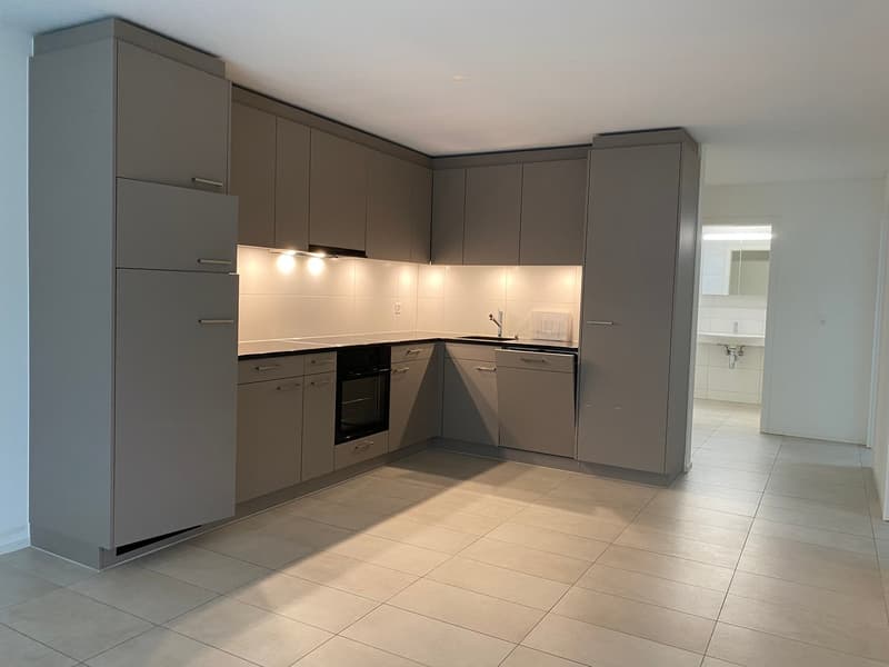 Moderne 3.5-Zimmer-Gartenwohnung mit 26 m² Sitzplatz (7)
