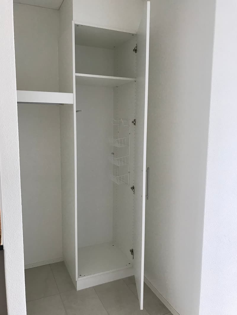 Moderne 2.5-Zimmer-Wohnung mit Balkon in Safenwil (13)