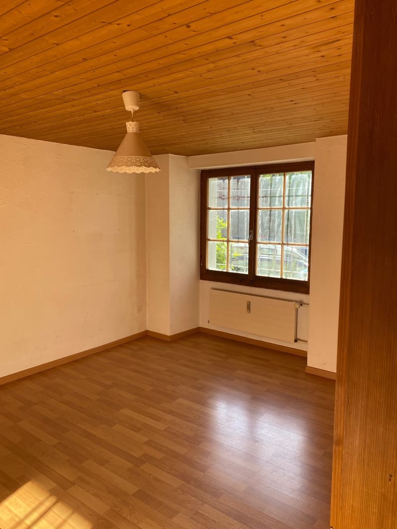 Helles, grosses Schlafzimmer