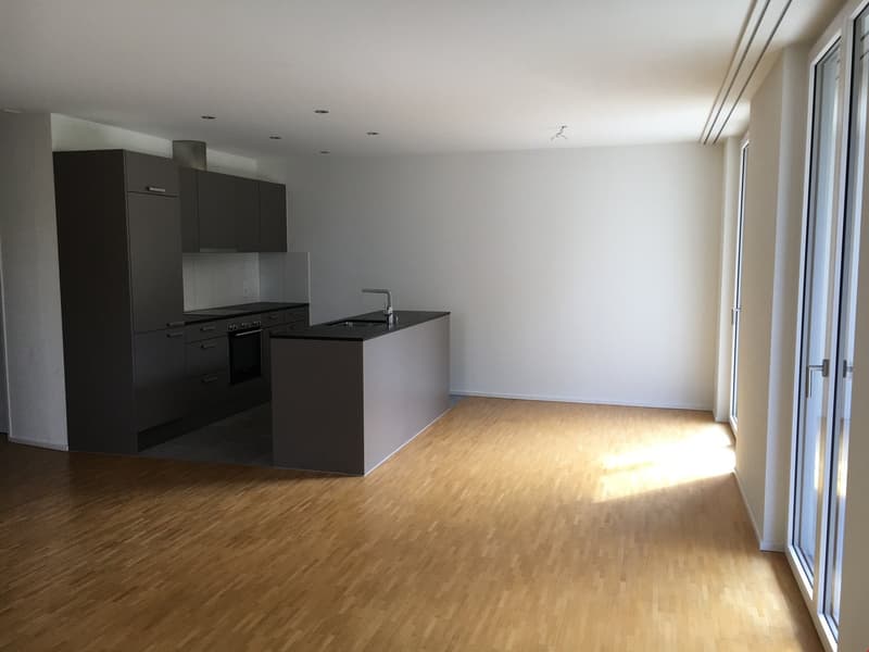 Tolle Küche mit guten Geräten und Platz für einen schönen Esstisch
