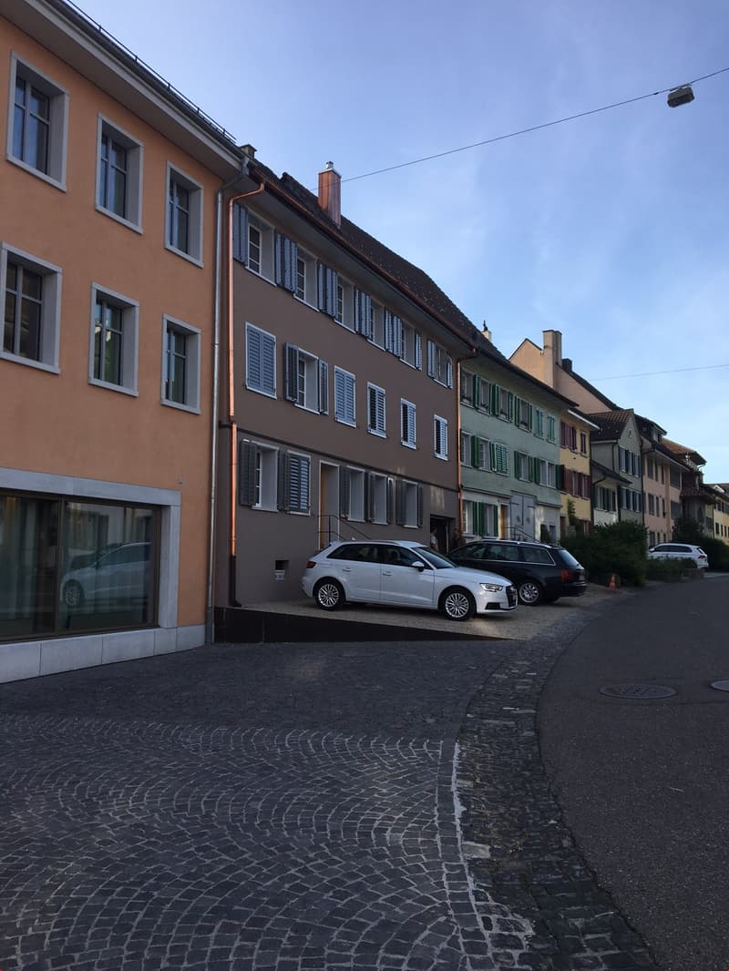 Tolle Farben in der gesamten Häuserflucht