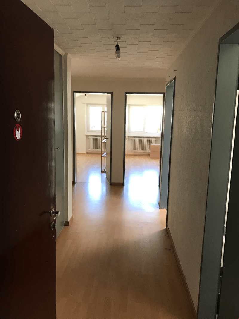 Blick vom Wohnungseingang in Richtung Wohnzimmer