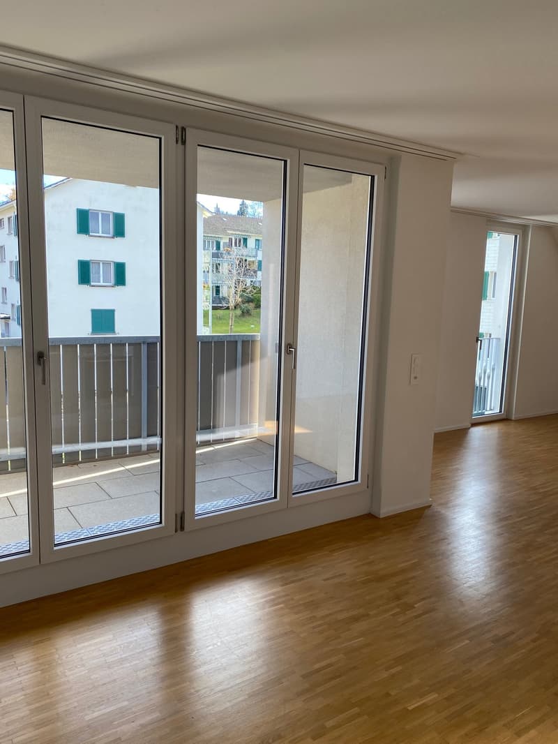 Ab 1.12./1.1. - Stylische 3.5 Zi Whg mit Balkon, Garage (2)