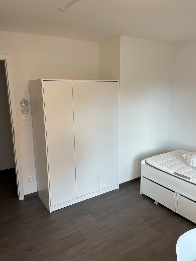 WG-Zimmer inkl. Möbel, Strom und Internet - Mitten in Visp (4)