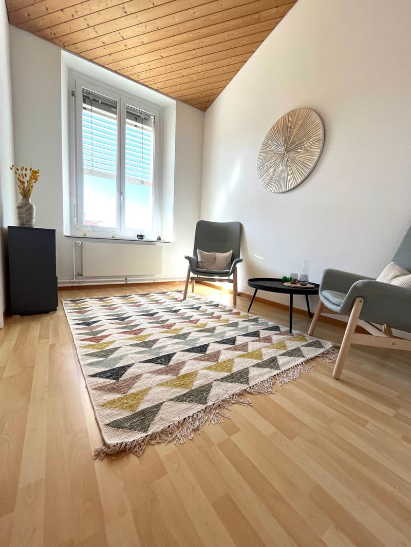 * Praxis, * Büro, * Gewerbe, ... Ihr Raum in top Umgebung, mit Parkplätzen etc. (2)