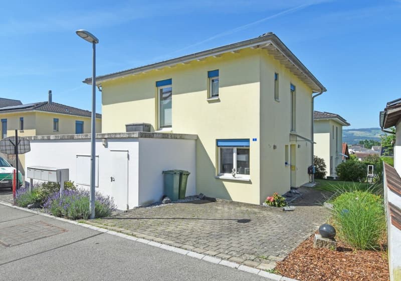 Modernes Familienhaus mit viel Licht, Raum und Lebensqualität (13)
